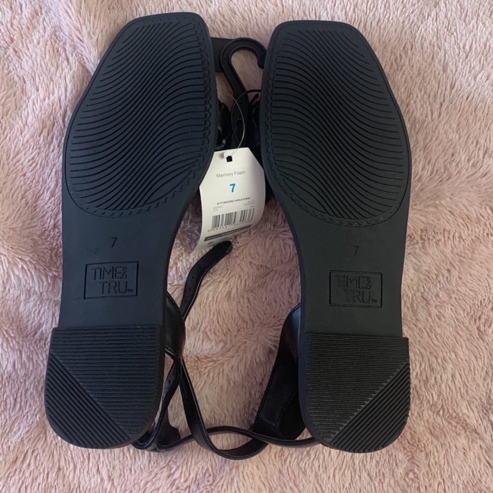 Sandals - Picture 4 of 4